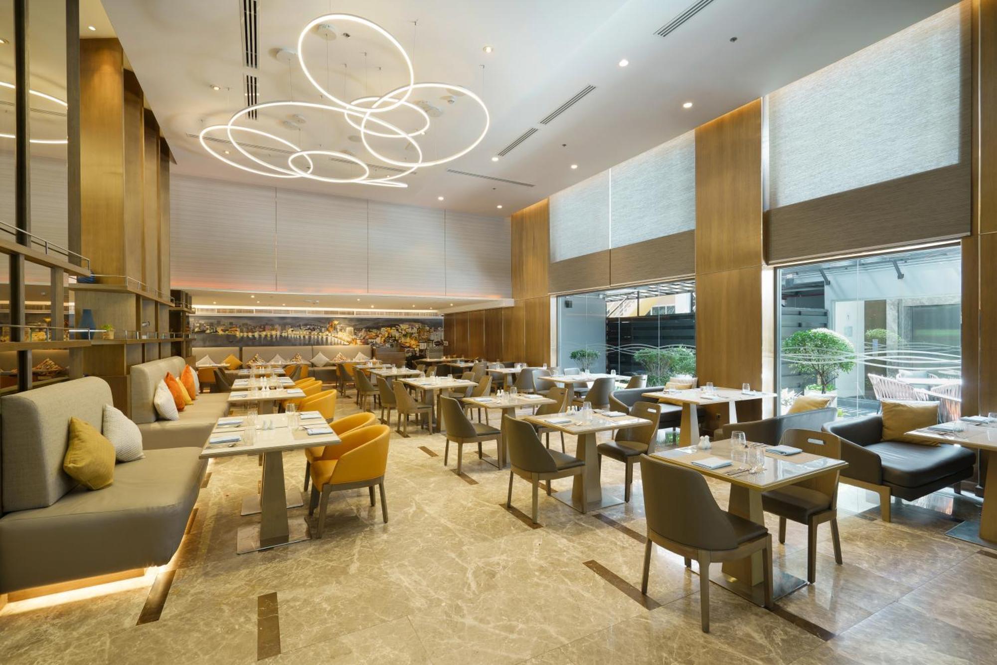 Courtyard By Marriott North Pattaya Hotel Exterior photo